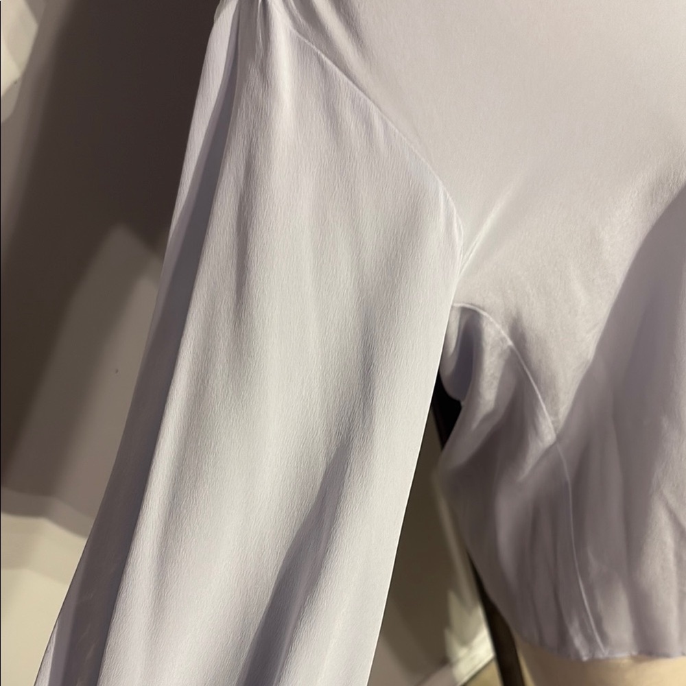 Judith and Charles Silk Blouse in Light lilac Gray Size M - Picture 6 of 14